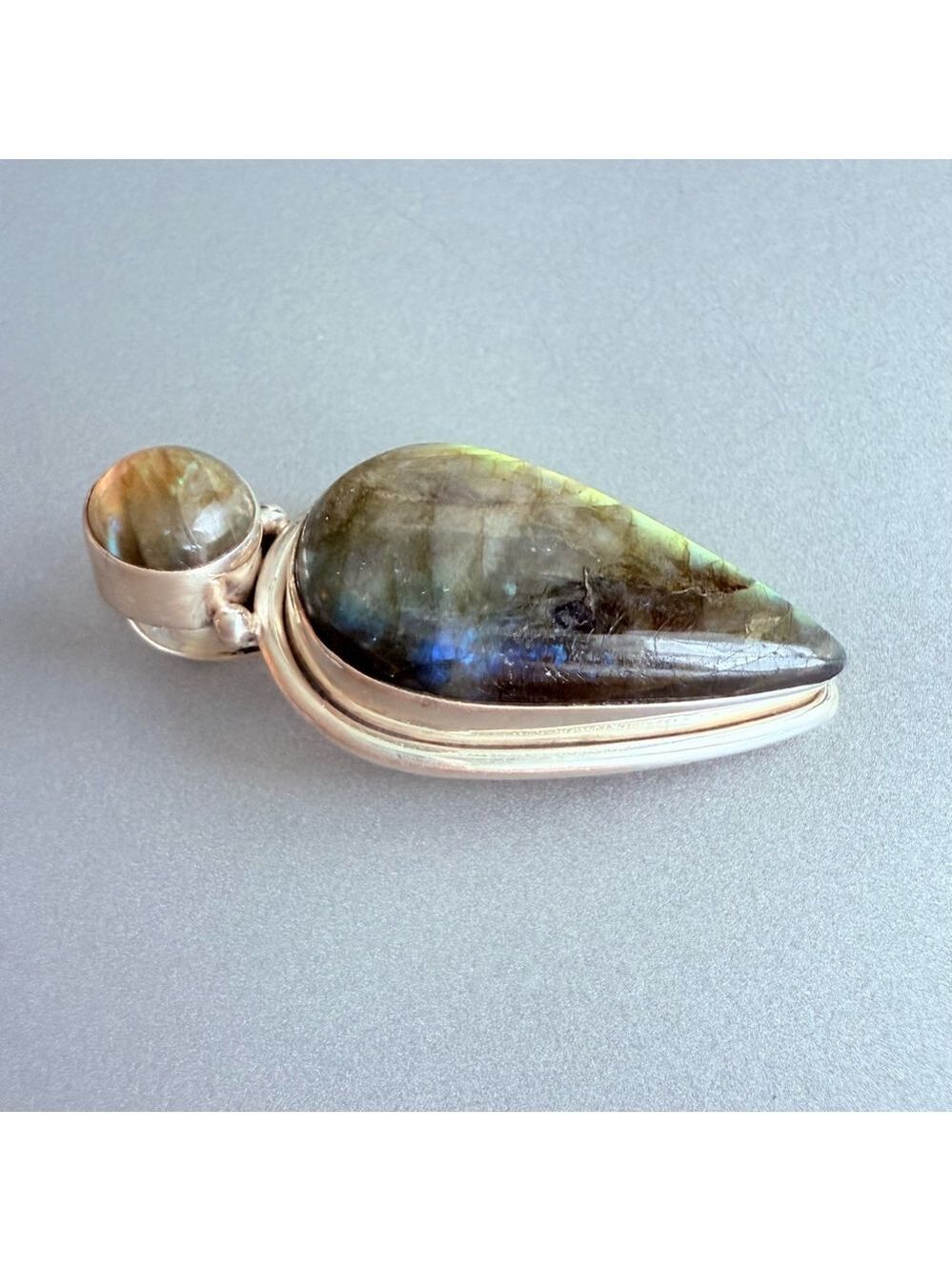 Artisan Boho 24.76 CT Labradorite Sajen Style 925 Sterling Silver 1.75" Pendant - Picture 3 of 6